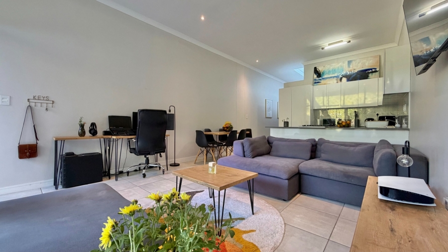 1 Bedroom Property for Sale in Paardevlei Western Cape